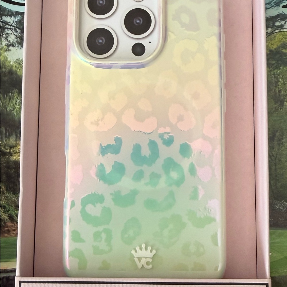 VELVET CAVIAR - Magsafe Case for Apple iPhone 16 Pro - White Opal Leopard New